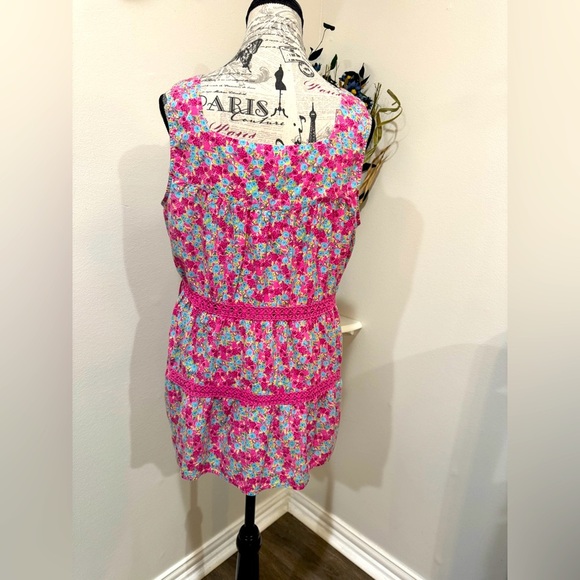 Bandolino Pink Crochet laced Colorful Stylish Sleeveless Floral top size Medium - Picture 5 of 8